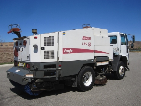 2005 Elgin Eagle Propane (LPG) Alternative Fuel Mechanical Broom Street Sweeper